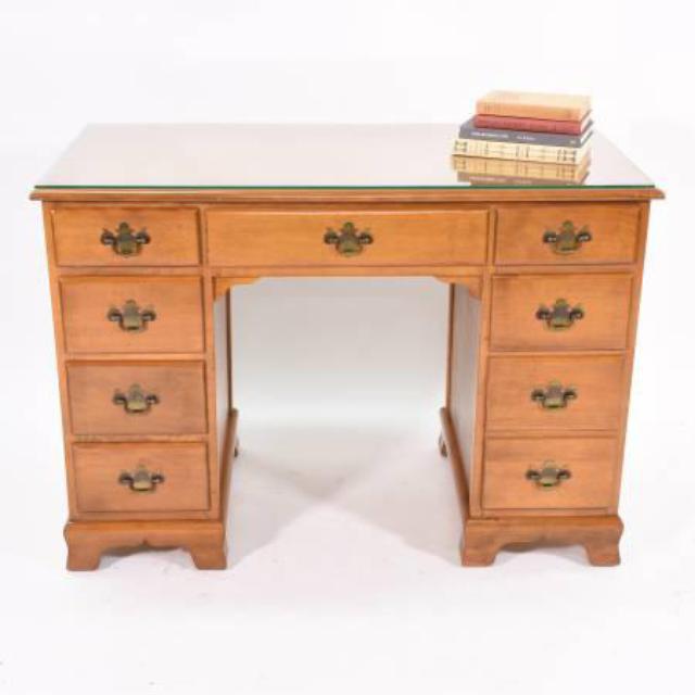 Ethan Allen Maple Desk W 8 Drawers Loveseat Vintage Furniture